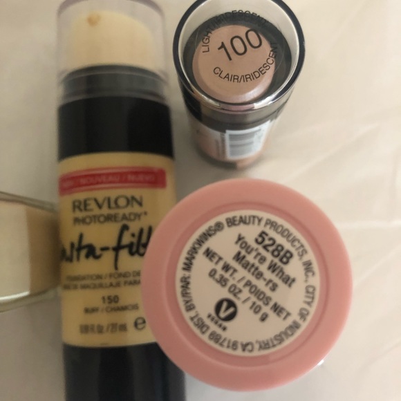 Make Up 4 piece Bundle - Picture 5 of 8